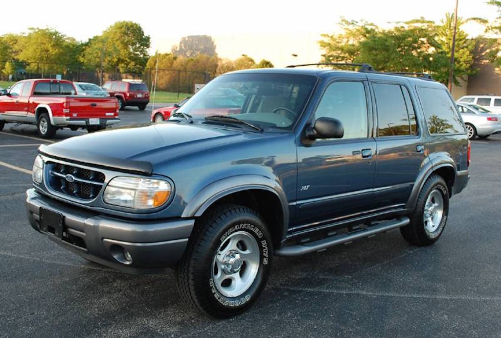 2000 Ford Explorer