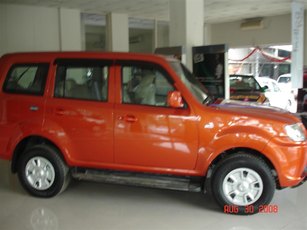 tata-sumo-grande-side tata-sumo-grande-side