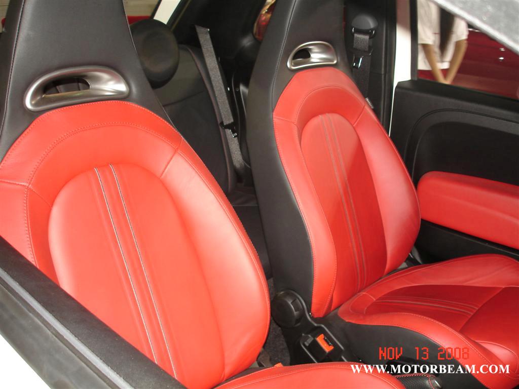 fiat_500_abarth_front_seats