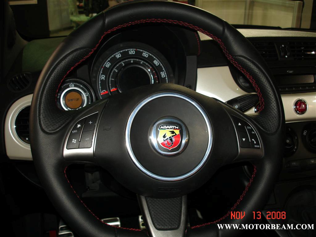 fiat_500_abarth_steering_wheel