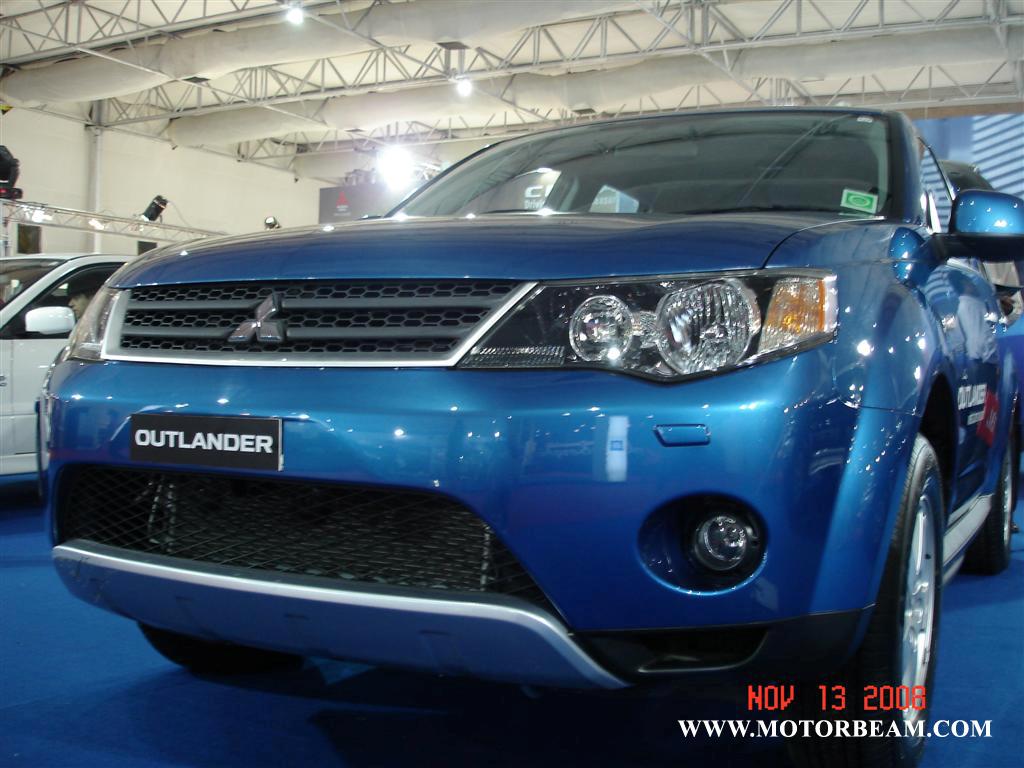 mitsubishi_outlander_front