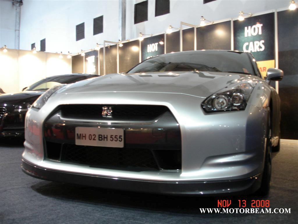 nissan_gtr_front