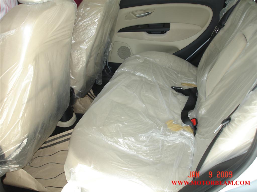fiat_linea_rear_seats fiat_linea_rear_seats
