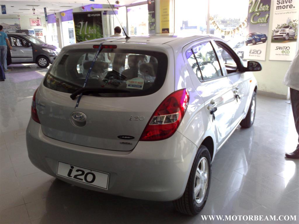 hyundai_i20_asta_rear hyundai_i20_asta_rear