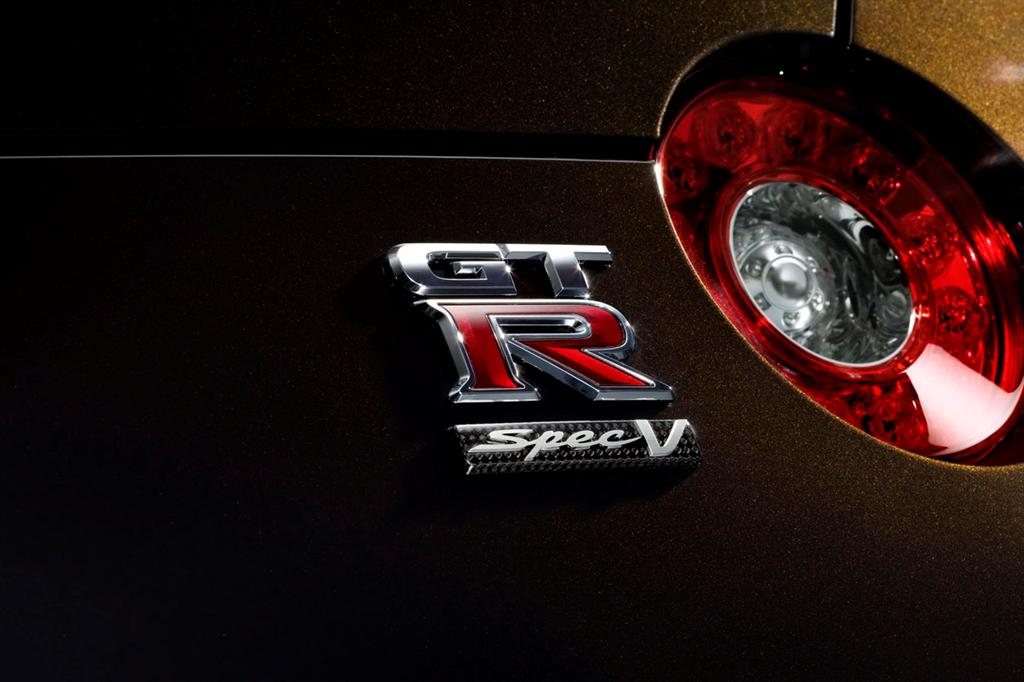 nissan_gt-r_specv_badge nissan_gt-r_specv_badge