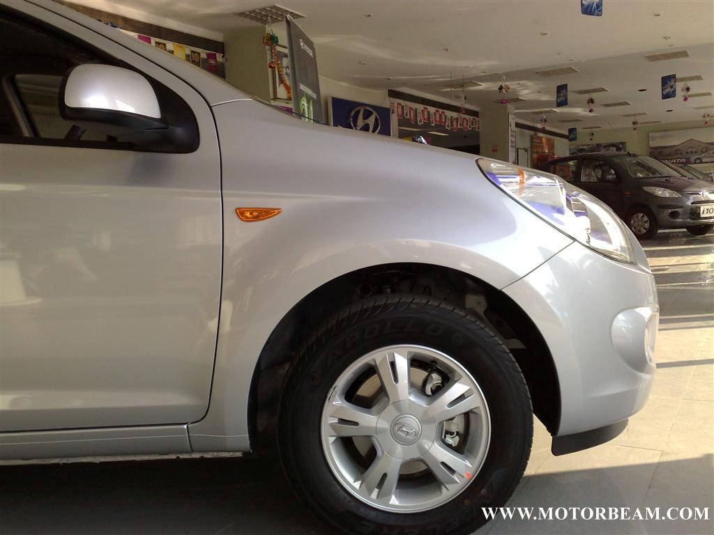 silver_hyundai_i20_asta silver_hyundai_i20_asta