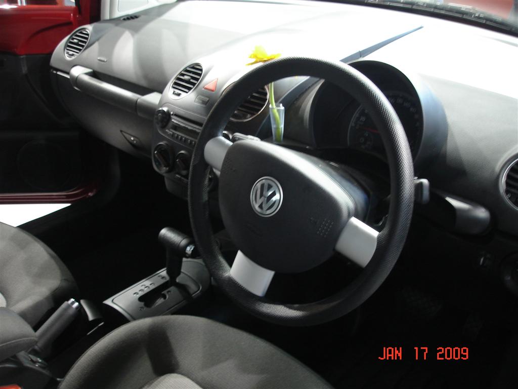 volkswagen_beetle_interior volkswagen_beetle_interior