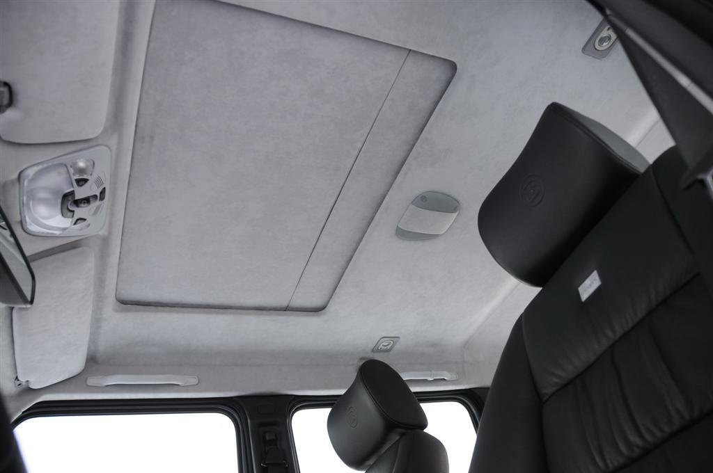 mercedes_g-class_v12-s_-biturbo_sunroof
