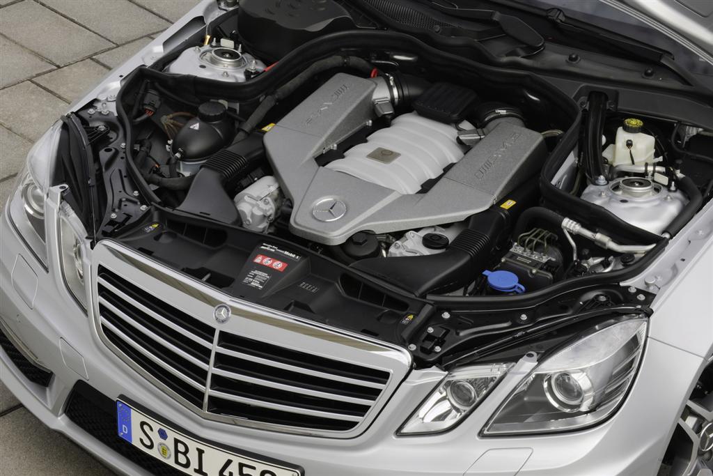 2010_mercedes_e63_amg_engine 2010_mercedes_e63_amg_engine