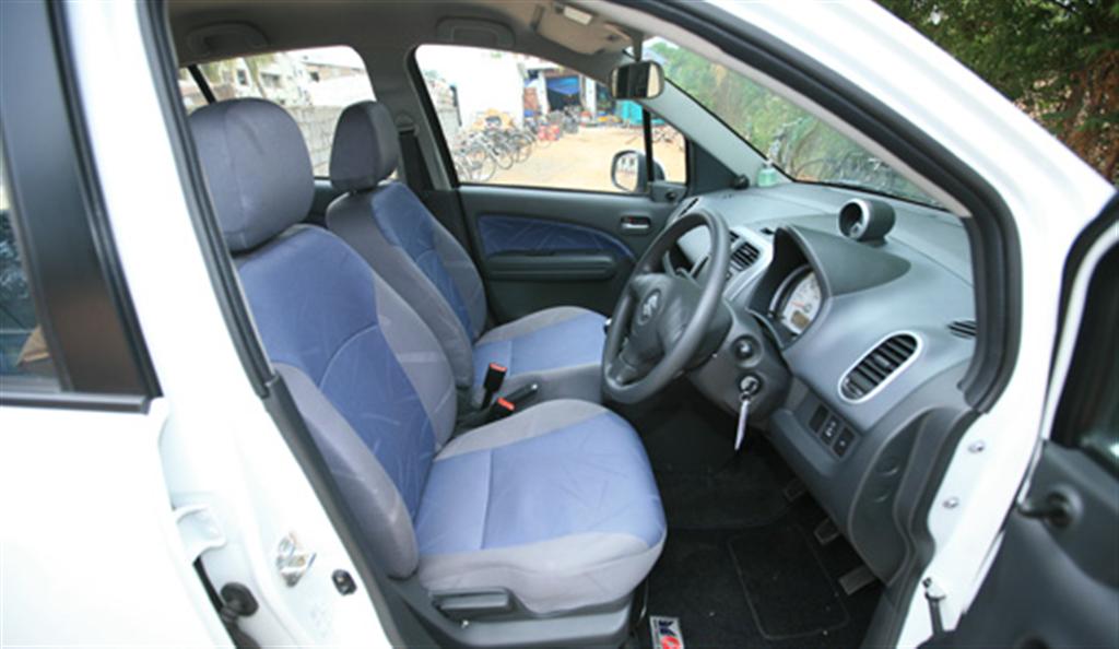 maruti_ritz_front_seats maruti_ritz_front_seats