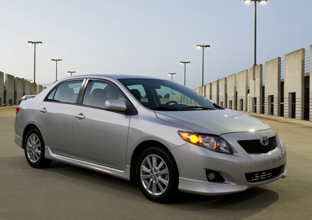 toyota_corolla_limited_edition_india toyota_corolla_limited_edition_india