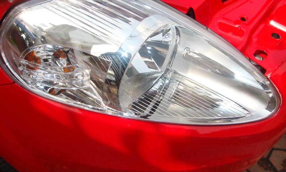 fiat_grande_punto_-head_light fiat_grande_punto_-head_light
