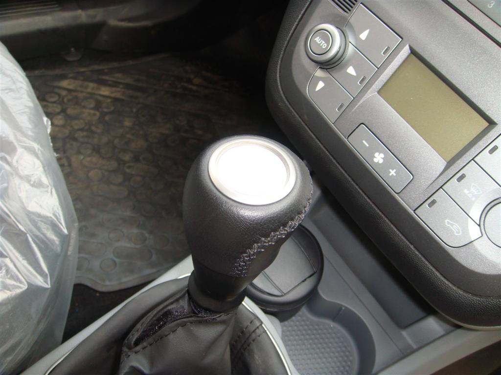 fiat_grande_punto_gear_knob fiat_grande_punto_gear_knob