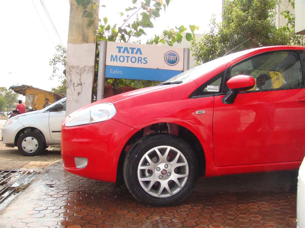 fiat_grande_punto_india_side fiat_grande_punto_india_side