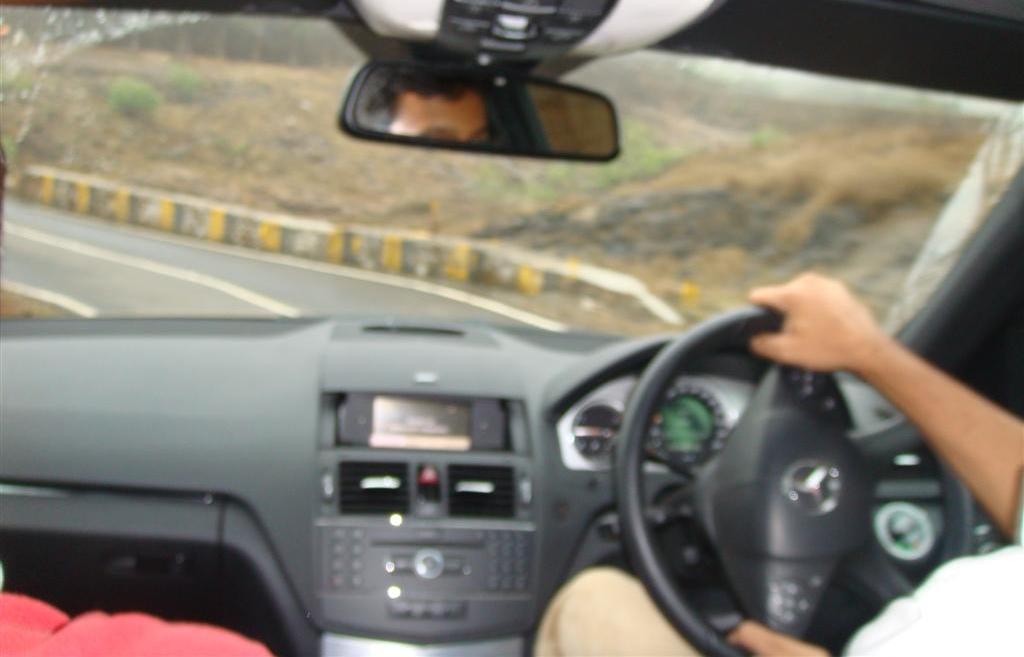 mercedes_c230_avantgarde_drift mercedes_c230_avantgarde_drift