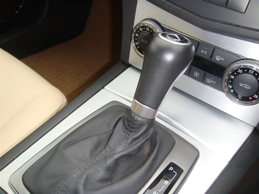 mercedes_c230_avantgarde_gear_knob mercedes_c230_avantgarde_gear_knob
