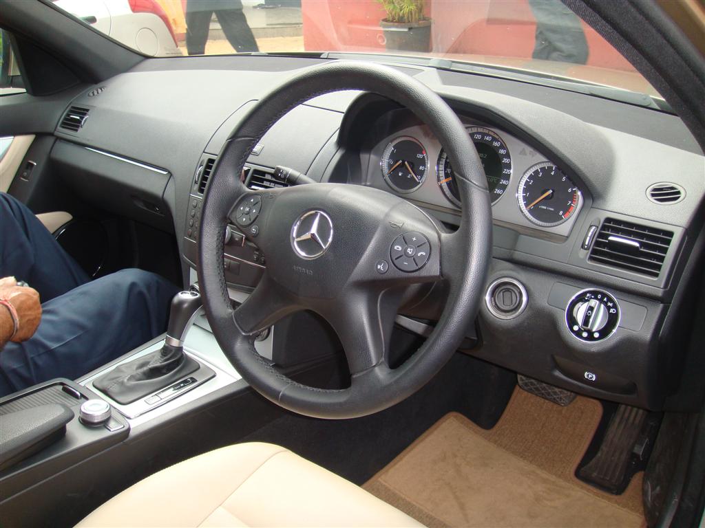 mercedes_c230_avantgarde_interior mercedes_c230_avantgarde_interior