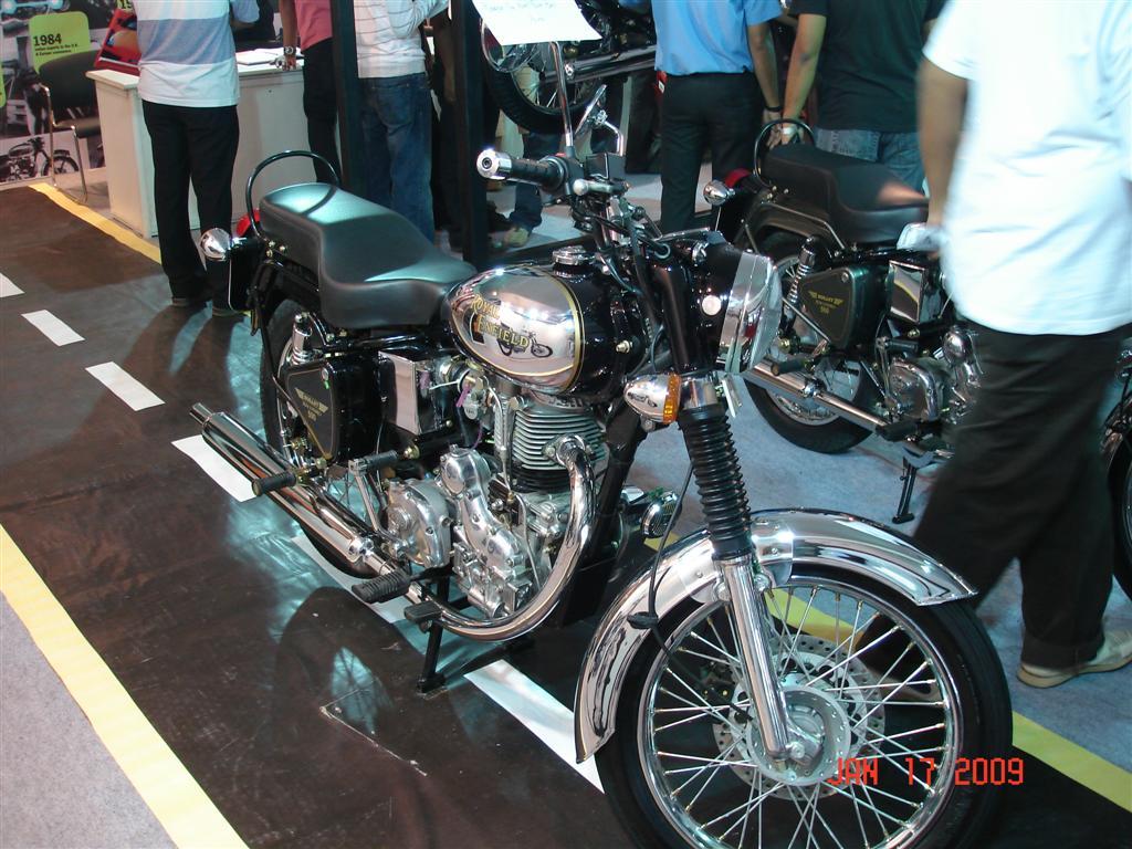 royal_enfield_bullet royal_enfield_bullet