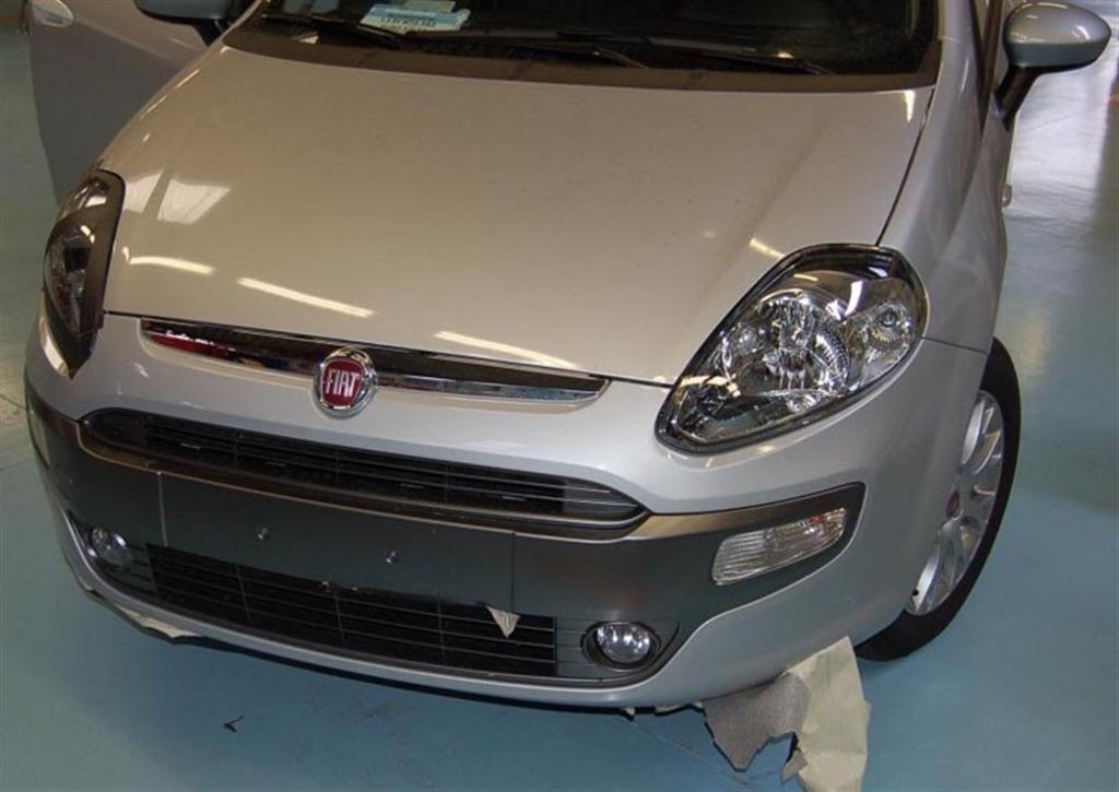 2010_Fiat_Grande_Punto 2010_Fiat_Grande_Punto