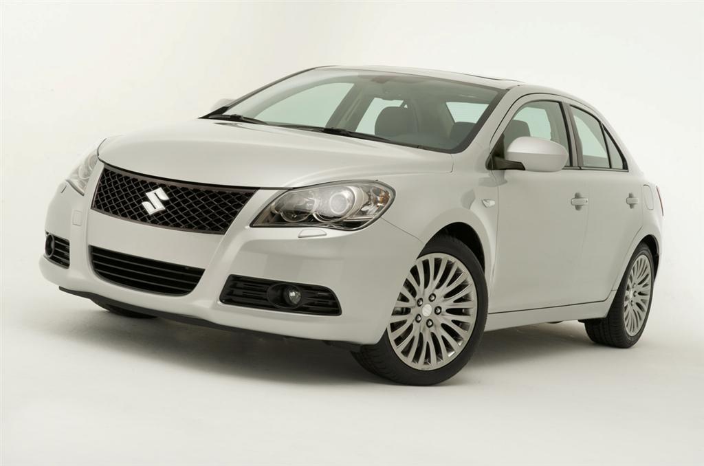 White_Suzuki_Kizashi White_Suzuki_Kizashi