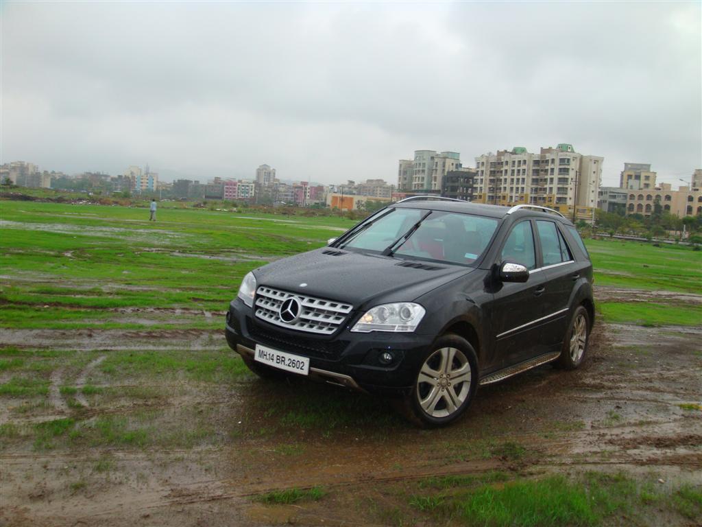 mercedes_ml320_off_roading mercedes_ml320_off_roading