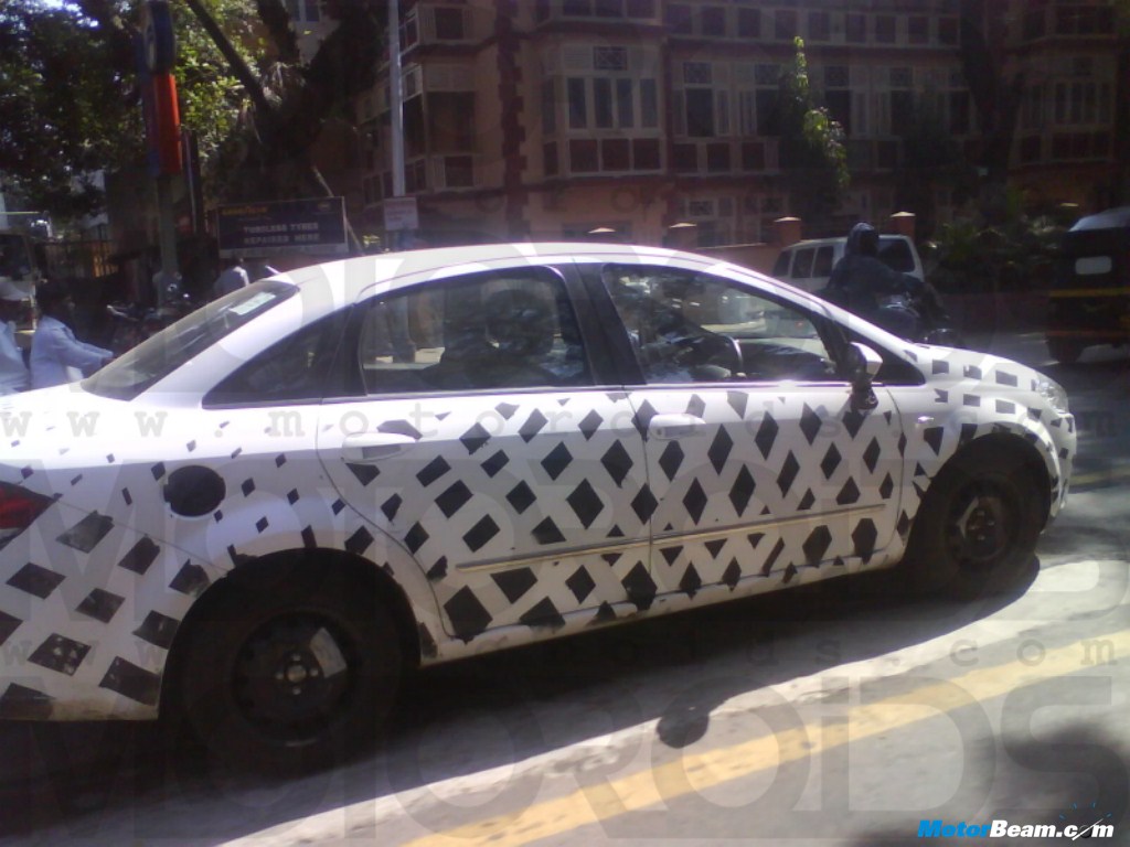 2010_Fiat_Linea_India 2010_Fiat_Linea_India