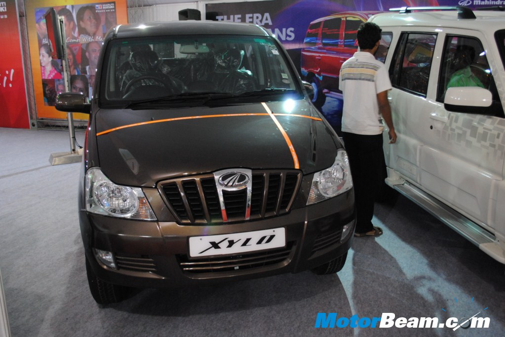2010_Mahindra_Xylo