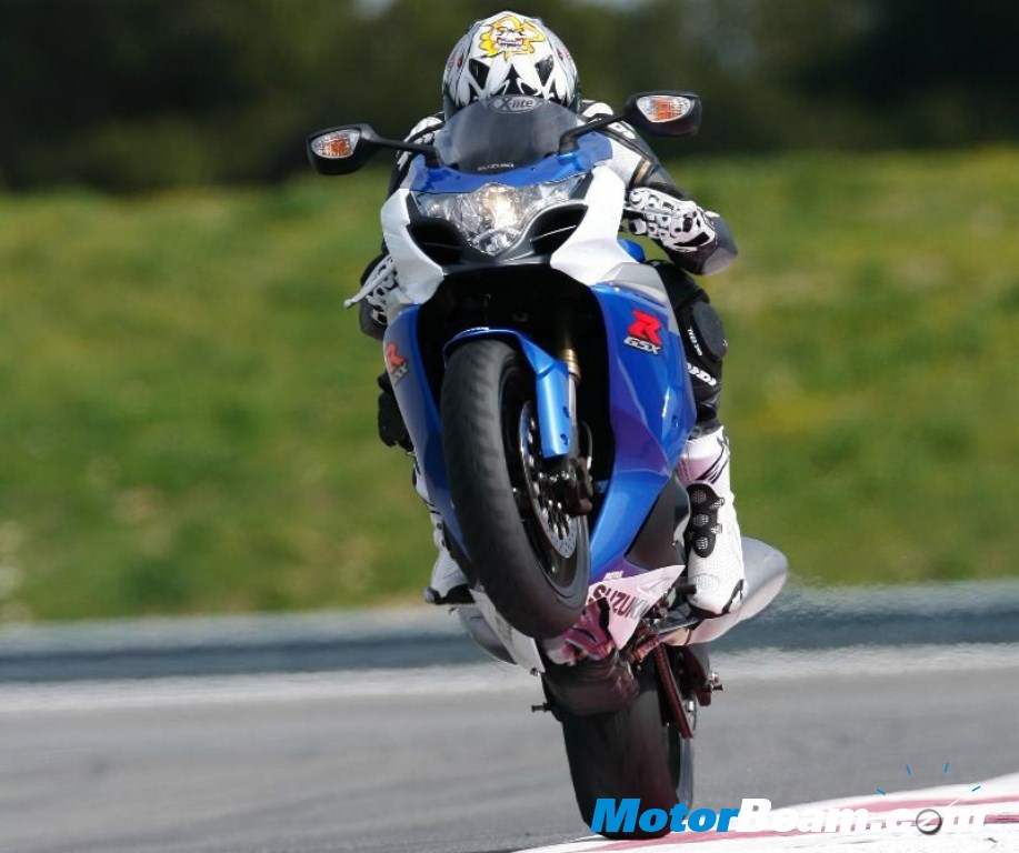 2010_Suzuki_GSX_1000R_Wheelie