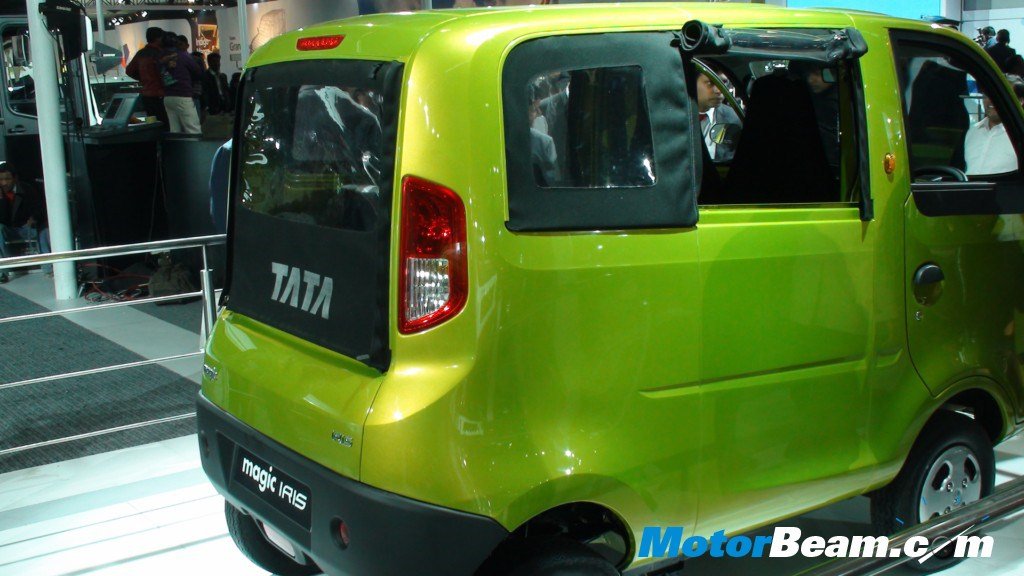 2010_Tata_Magic_Iris