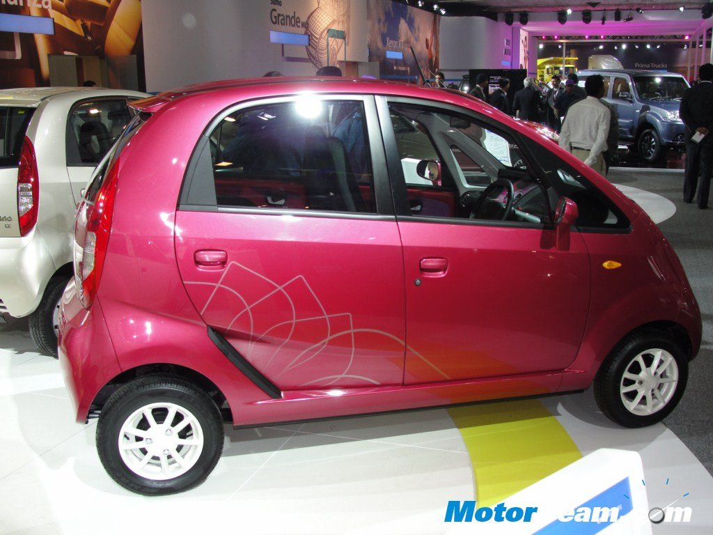2010_Tata_Nano_Auto_Expo