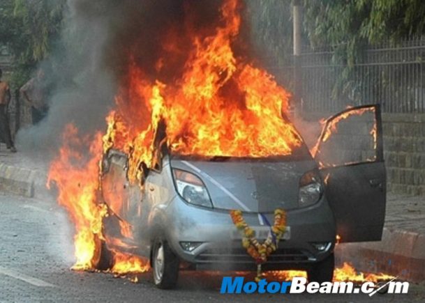 2010_Tata_Nano_Fire