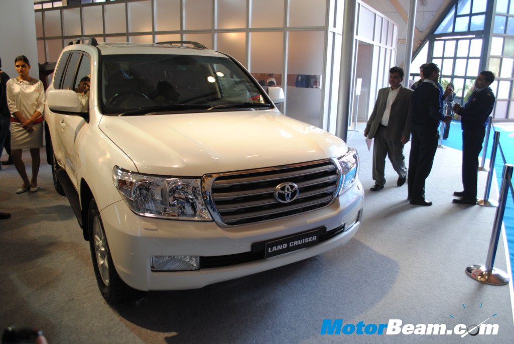 2010_Toyota_Land_Cruiser_Auto_Expo