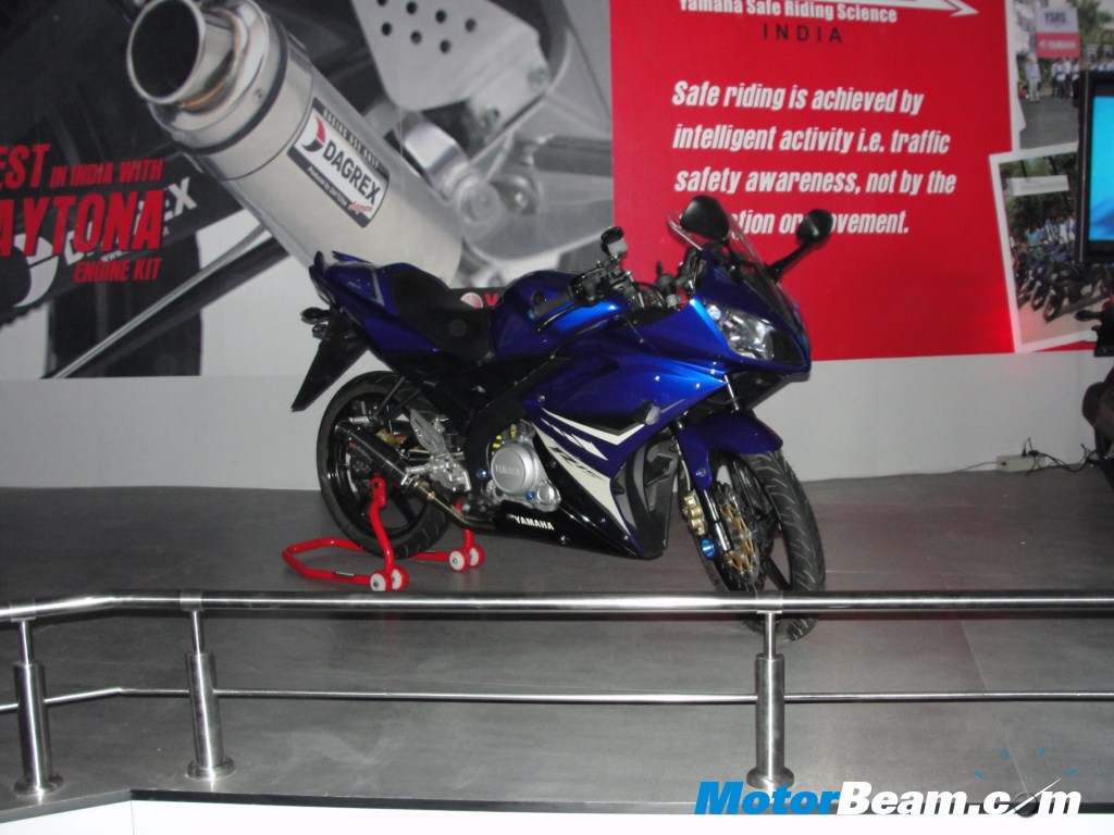 2010_Yamaha_ R1_Expo