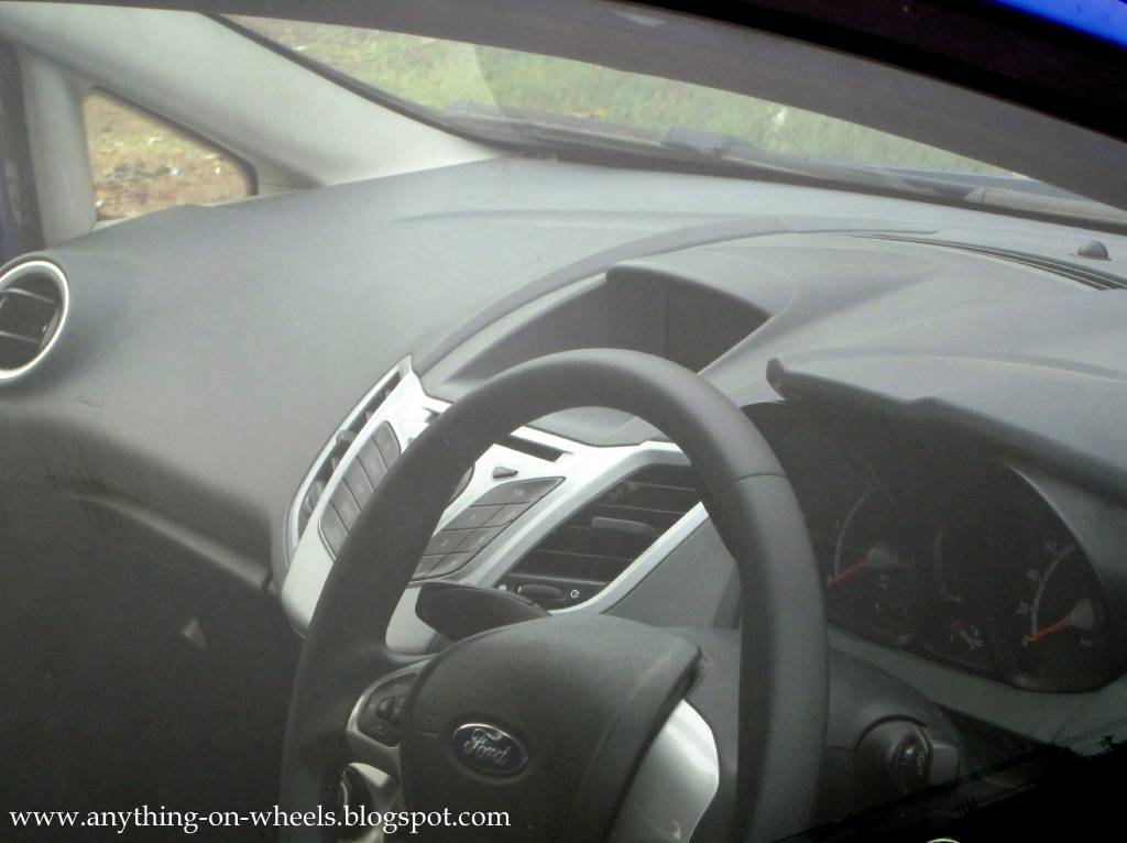2011_Ford_Fiesta_Blue_Interiors 2011_Ford_Fiesta_Blue_Interiors