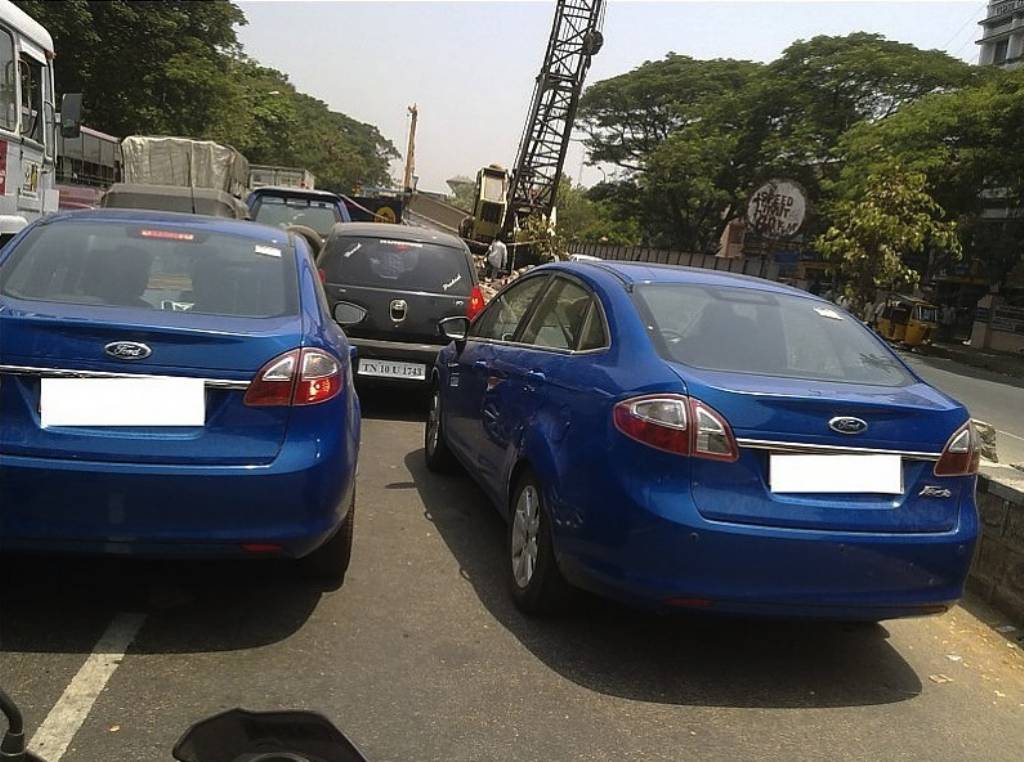 2011_Ford_Fiesta_Blue_Spied 2011_Ford_Fiesta_Blue_Spied