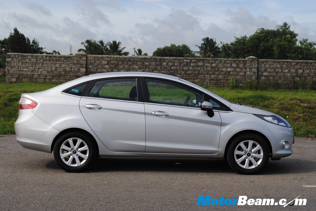 2011_Ford_Fiesta_Side_Profile