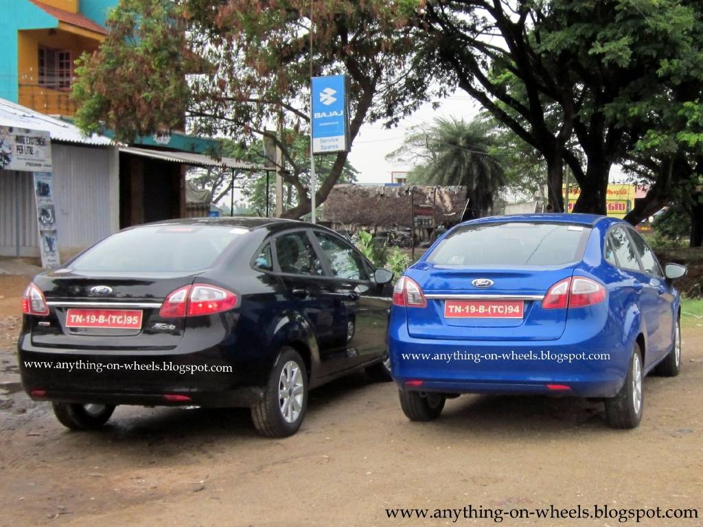 2011_Ford_Fiesta_Twins 2011_Ford_Fiesta_Twins