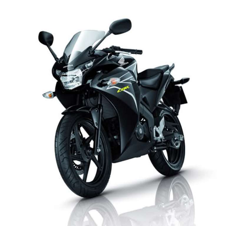2011_Honda_CBR250R_Black_Wheels 2011_Honda_CBR250R_Black_Wheels