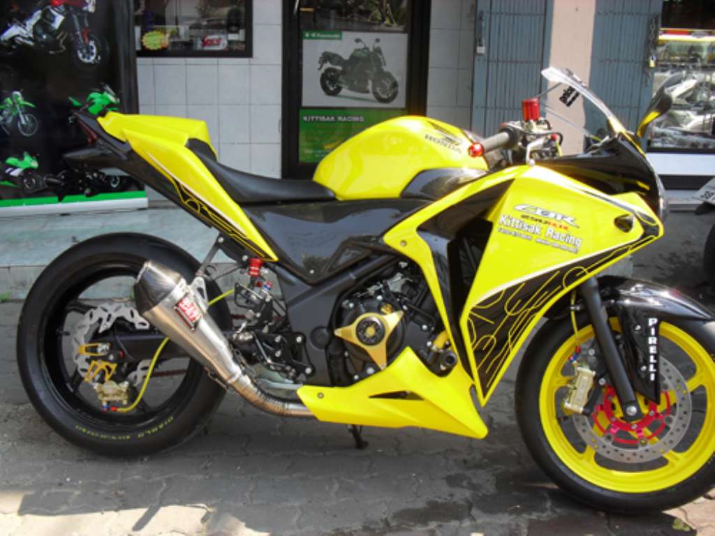 2011_Honda_CBR250R_Bumblebee 2011_Honda_CBR250R_Bumblebee