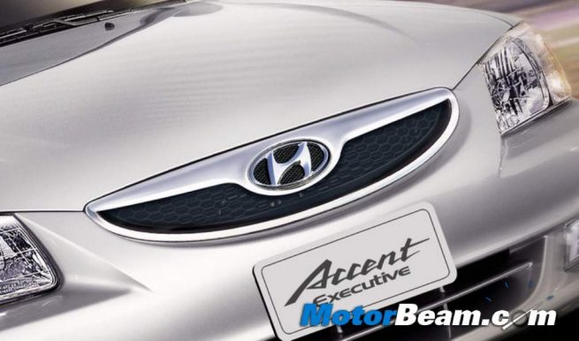 2011_Hyundai_Accent_Executive