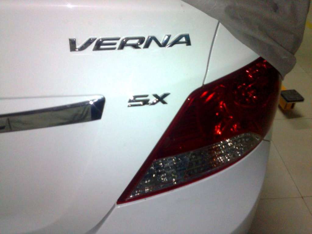 2011_Hyundai_Verna_SX 2011_Hyundai_Verna_SX