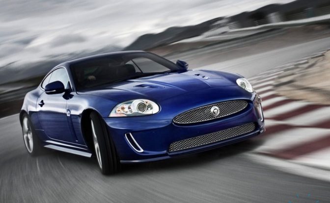 2011_Jaguar_XKR_India