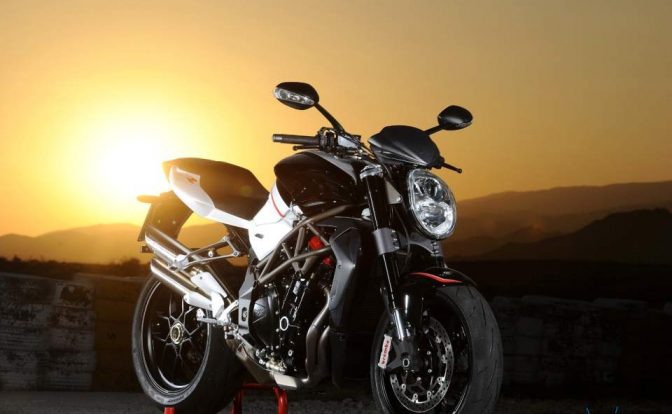 2011_MV_Agusta_Brutale
