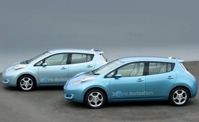2011_Nissan_LEAF_EV