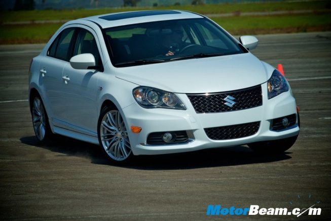 2011_Suzuki_Kizashi_Sport