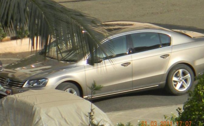 2011_Volkswagen_Passat_BlueMotion