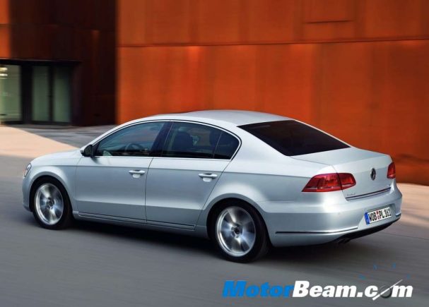 2011_Volkswagen_Passat_India