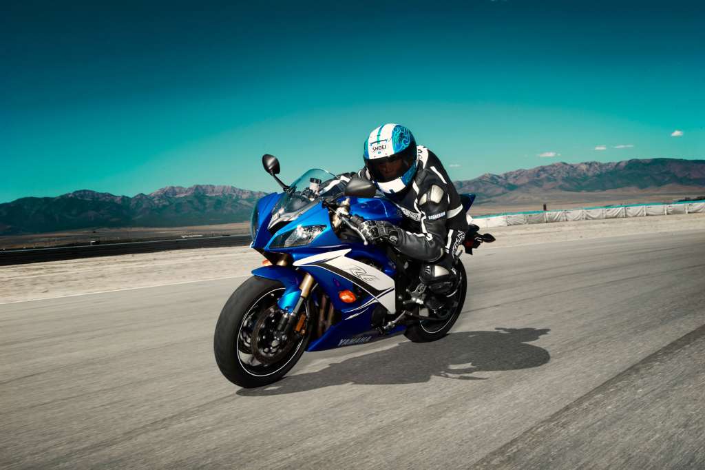 2011_Yamaha_YZF-R6 2011_Yamaha_YZF-R6