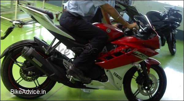 2011 Yamaha YZF-R15 2011 Yamaha YZF-R15