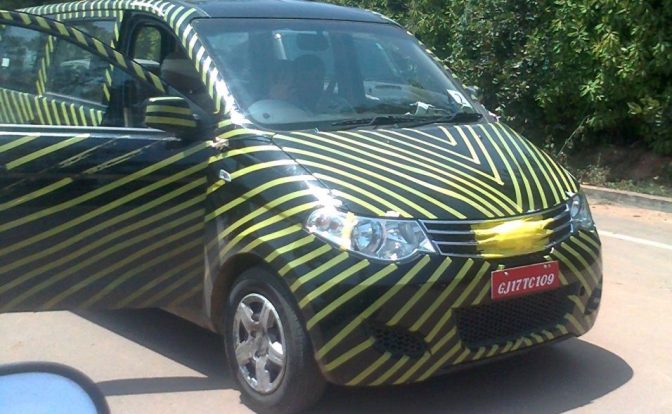 2012 Chevrolet Enjoy MPV Spied